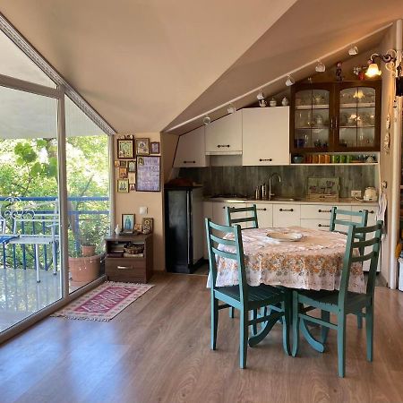 Nino'S Veranda Apartment Telavi Ngoại thất bức ảnh